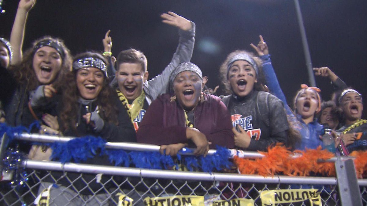 Viewers' Choice Game of the Week HIGHLIGHTS: Fenton scores a tight victory over St. Edward -- bit.ly/2cSlf4u
