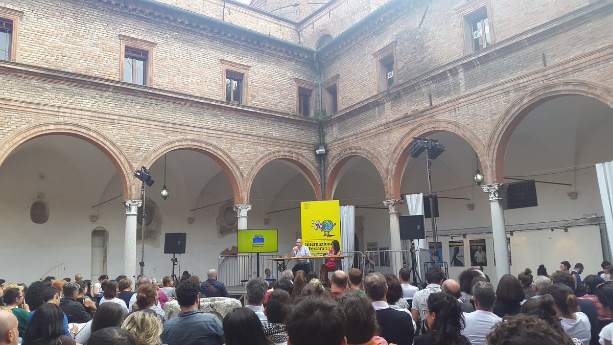 Stoleggendo's tweet photo. #stoleggendo "Il nido del falco. Mondo e potere in Corea del Nord" con Antonio Fiori e Junko Terao
#IntFe16 #Internazionale #Ferrara https://t.co/VfeDNMdUnc