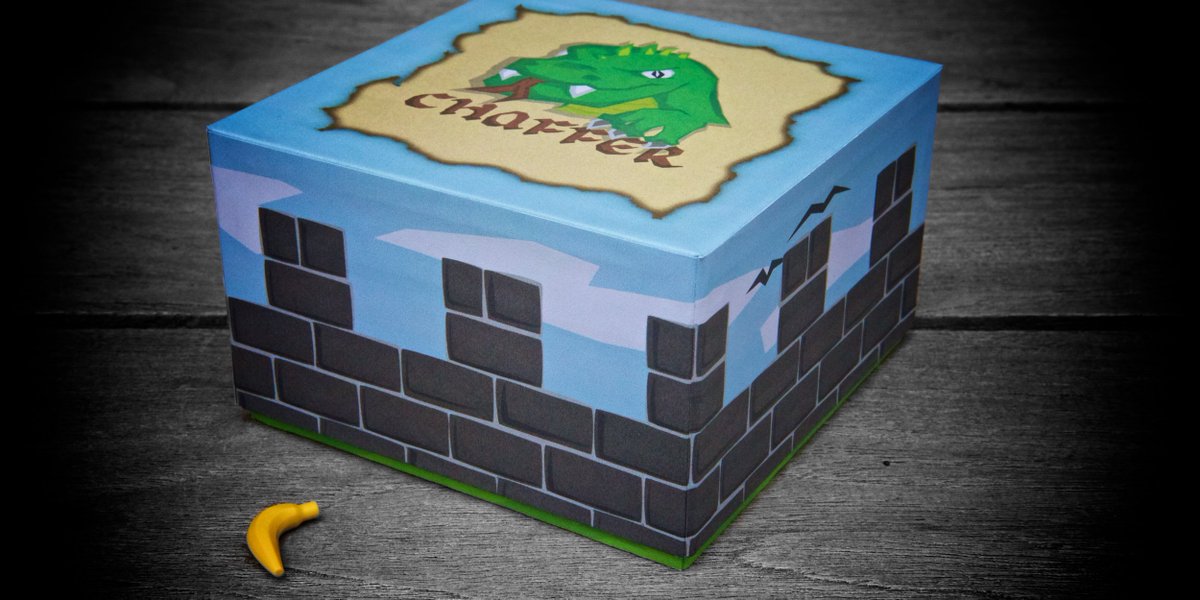 ChafferGame's tweet photo. #Traveller Edition will be so small, it goes everywhere! 🎒 Yet big enough to host a full game 👨‍👨‍👧‍👧 Finished! #prototype #bananaforscale 🍌 https://t.co/2Vk8Nkak52