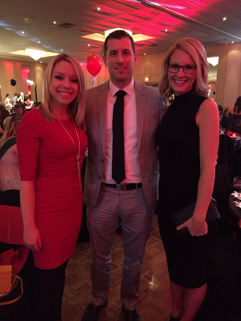 A rose between 2 thorns or a thorn between 2 roses?  Likely the 2nd! <a href="/Lyndsay_CTV/">Lyndsay Morrison</a> <a href="/MeghanFurmanCTV/">Meghan Furman</a> #missoktoberfest