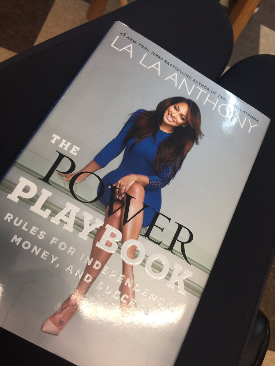 __Miilk's tweet photo. @Neshaeeee_  you have to read this book. Im reading it now ; great advice in it https://t.co/FZDVoeZpkL