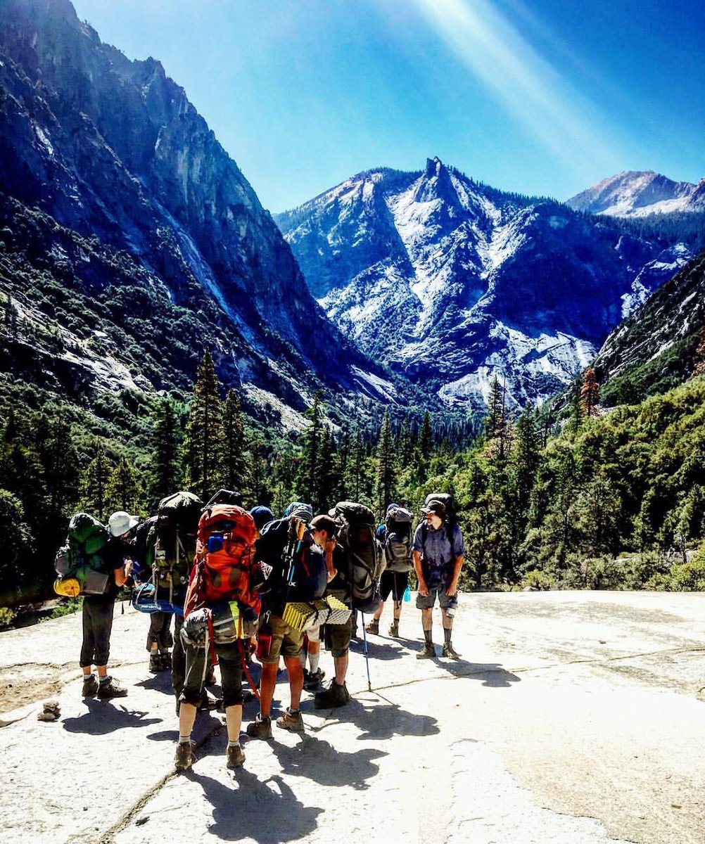 PositiveAdvntrs's tweet photo. The crew halfway to #MistFalls at the start of the #RaeLakesLoop! @SequoiaKingsNPS #FindYourPark #GetOutside #BackPacking #KingsCanyon https://t.co/Gn9kW1SRy8