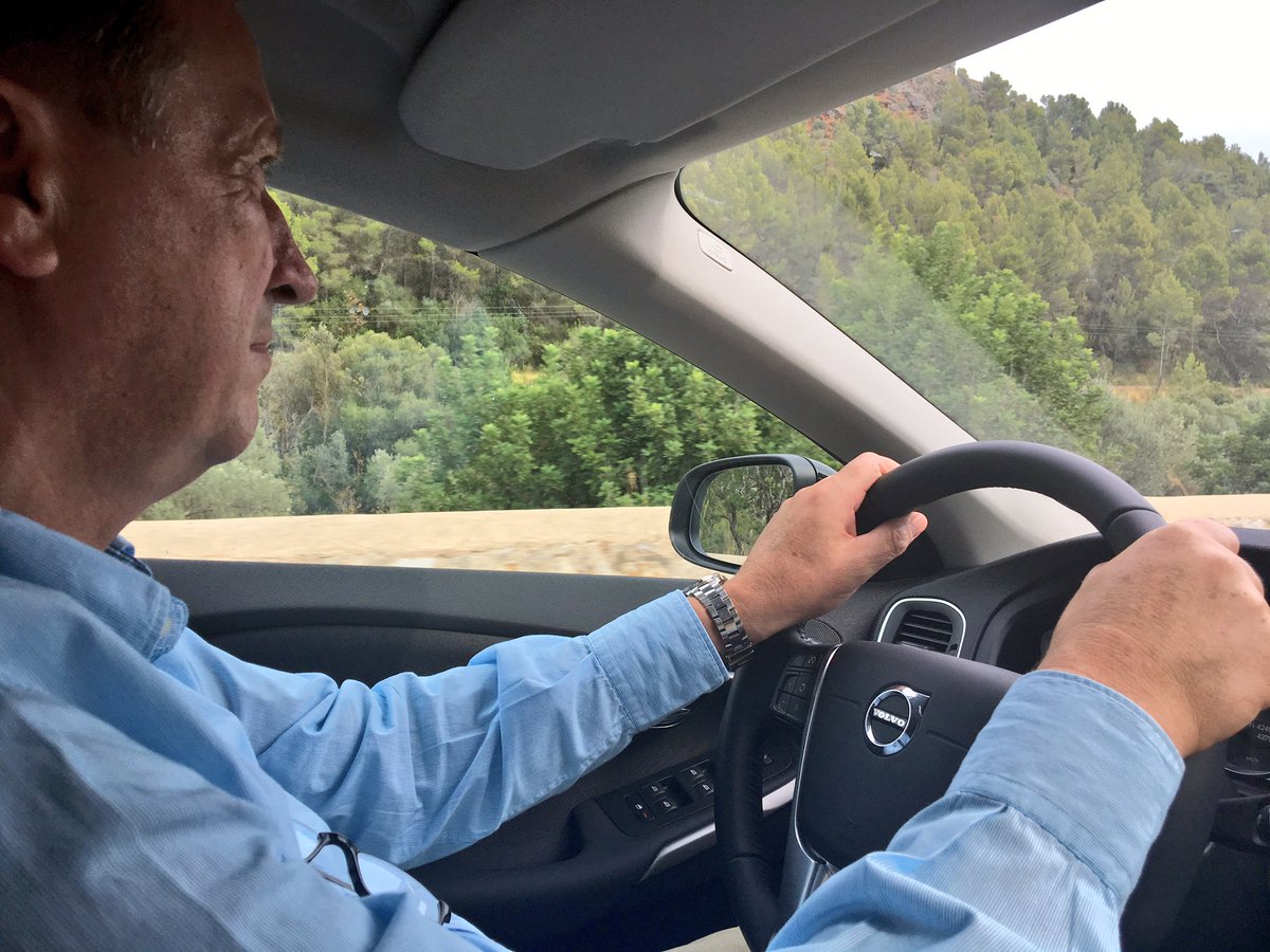 mrsoaroundworld's tweet photo. All #carhire experiences should really be like this. Sent email to @Sovereignluxury concierge &amp; all sorted. #MrsOsovereign #Mallorca https://t.co/KYW0pkUpoz