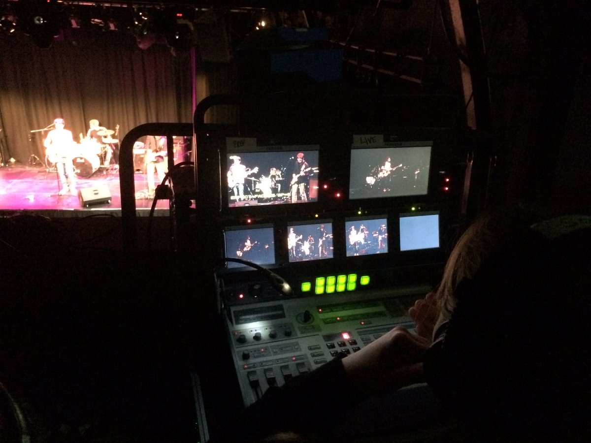 richpwd's tweet photo. Kaycea live mixing @MAH_Gigs @NewRevivalBand ace stuff! @welshmusic #lusing skills learned @GreenManFest thank you! https://t.co/SHCjTL8mCK