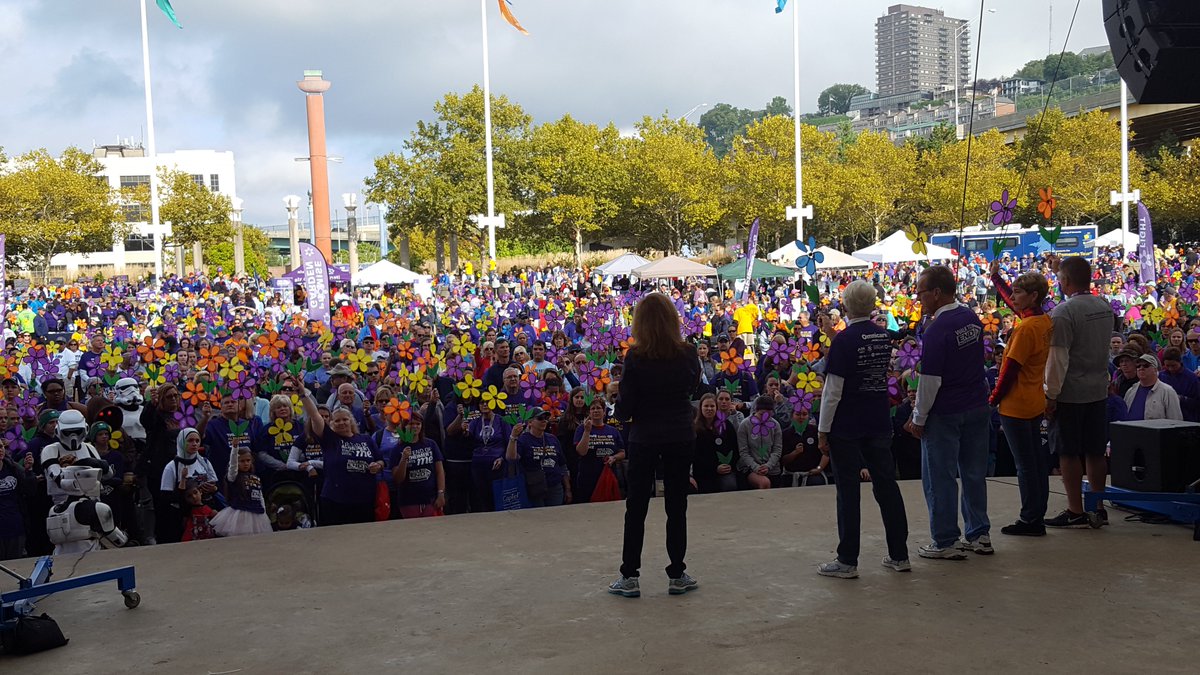 ALZOhio's tweet photo. Cincinnati Walk to #ENDALZ in Sawyer Park - such a beautiful day to support such a beautiful cause! https://t.co/k7OtuyLyaJ