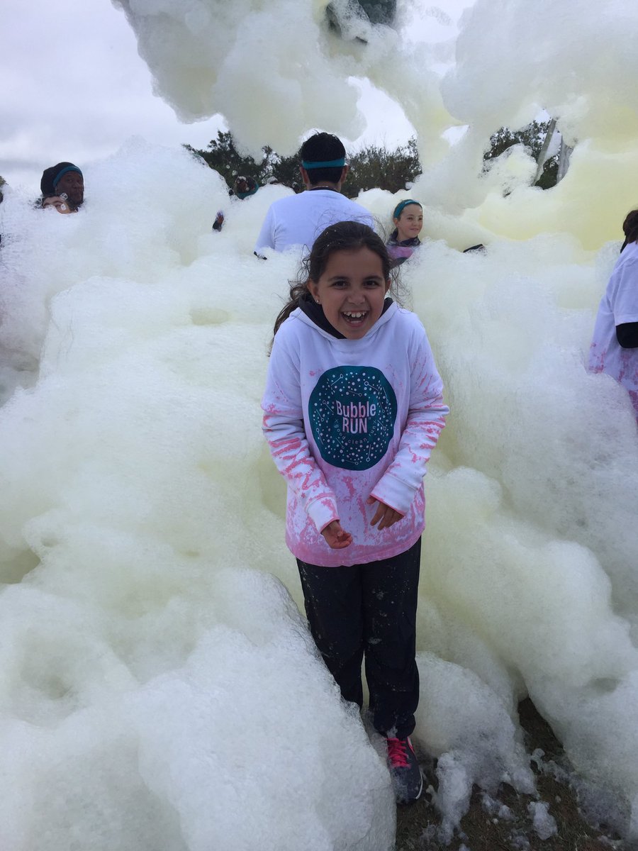 JoannSousa05's tweet photo. #bubblerun2016 https://t.co/iw4WTIWE3z