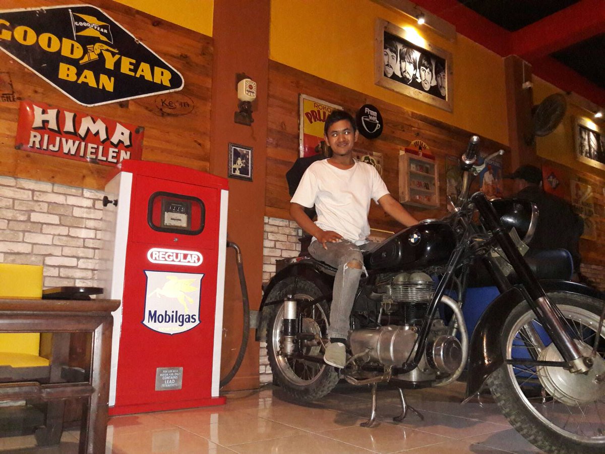 IefulBearcode's tweet image. Cafe Kelvin Bjb