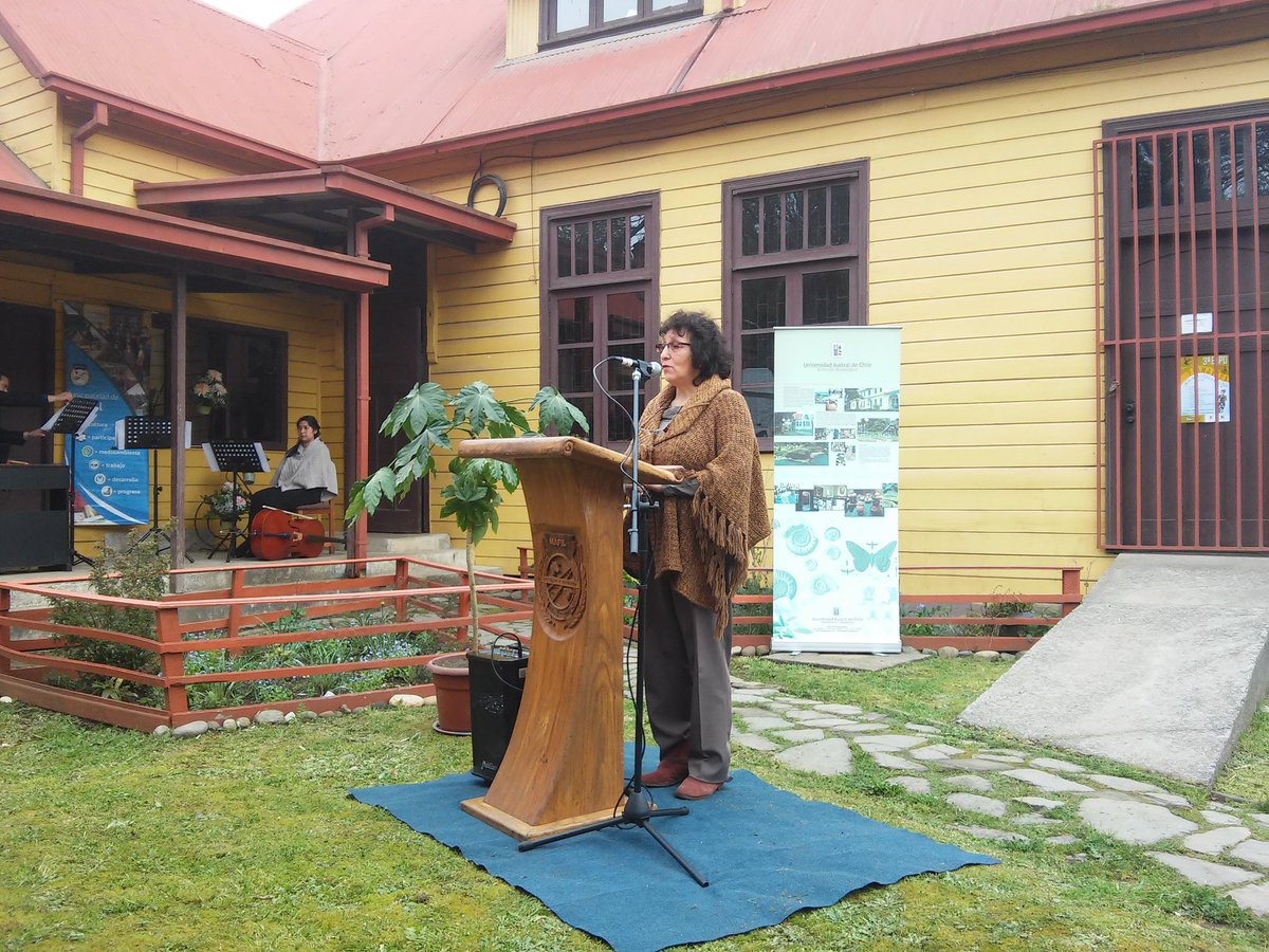 MuseosLosRios's tweet photo. @RedMuseos_RXIV junto a @museosaustral presentan en Máfil exposición "Museos de Los Ríos Retratos e historias de un territorio" #valdiviacl https://t.co/TN31zOFuNO
