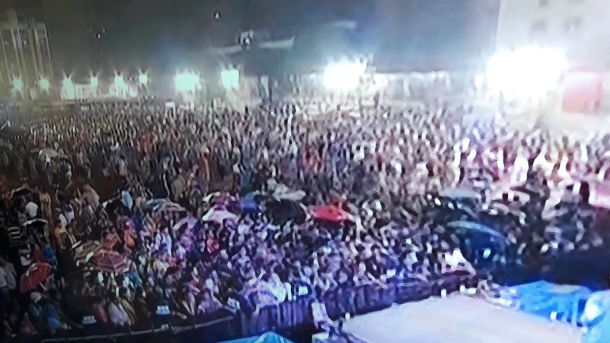rajeshashar's tweet photo. @jeeturaaj mirchi chaata dikh nahi raha hai #Navratri with @FalguniPathak12 https://t.co/pwAkZMzGFy