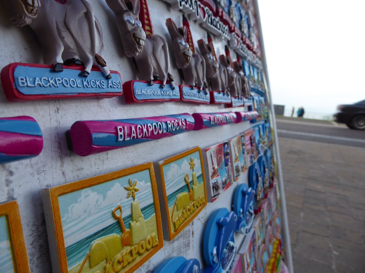 let's create tweet media