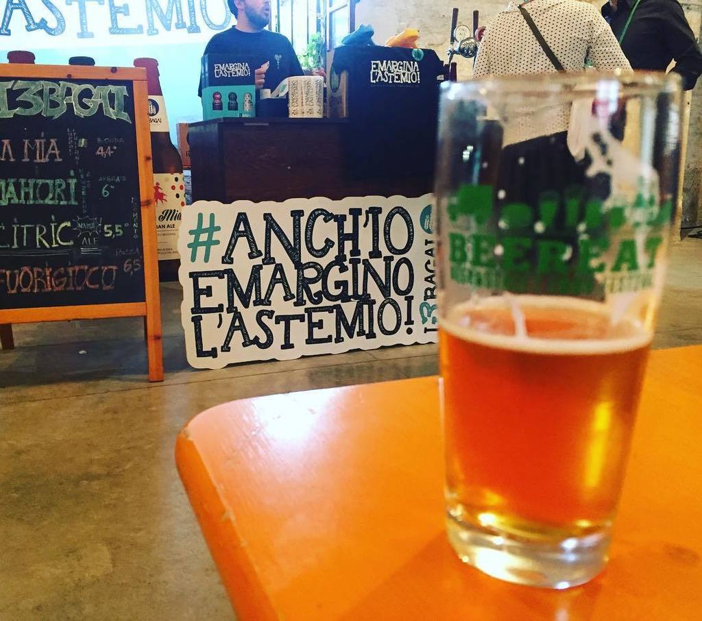 Wineditors's tweet photo. Astemi anche no... al Beer&amp;Eat!
#beereat2016 #artigianalbeer https://t.co/tesyM2bI3y https://t.co/NaOoNOmKcT