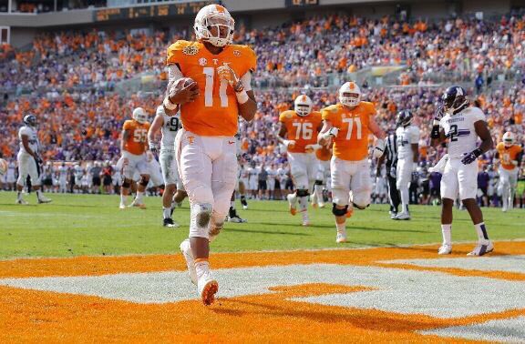 Vol_Updates's tweet photo. RETWEET if you believe the #Vols are going to destroy Georgia today to move to 5-0!
#BeatUGA 🍊⚪️🍊⚪️🍊 https://t.co/0VAA5tPfkZ