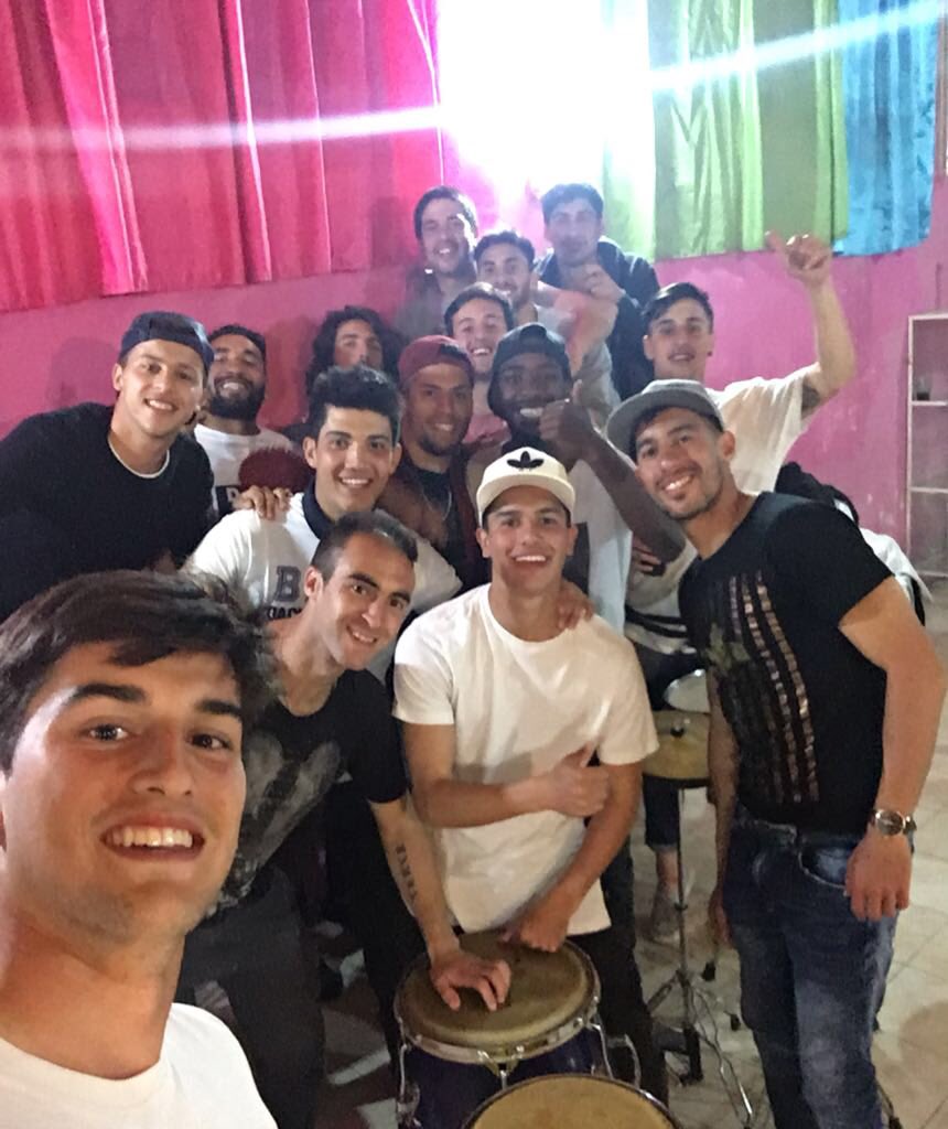 NicoPandiani6's tweet photo. Preparados para el partido de mañana, el grupo está unido, fuerte y con terribles ganas. #VamosMiramar https://t.co/1yQDtaZBj8