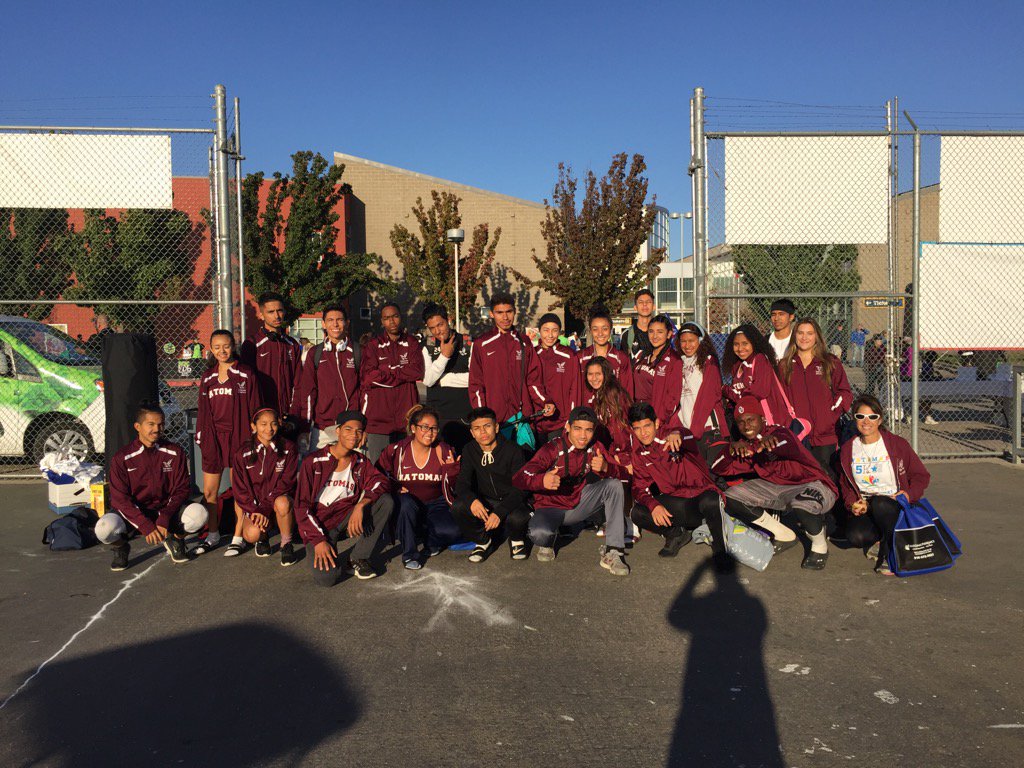 SOSHerreraA's tweet photo. @aagrella1 #NHS X-Country team ready to sweep the #NSF @NatomasUSD 5K Run! #Caw @SOSGarciaH https://t.co/5LVqKlaU2K