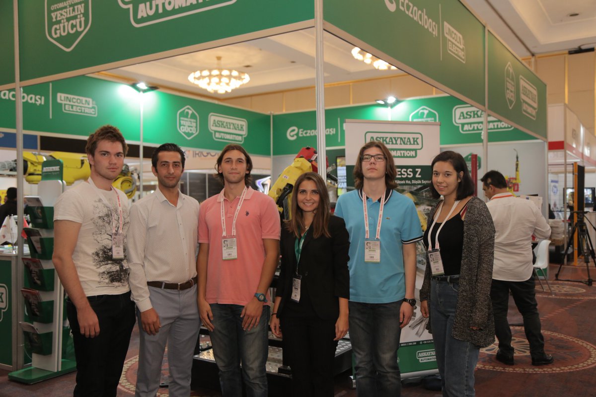 Robert Koleji @rcroboteam öğrencileri de B2 No’lu standımıza gelerek 2. Robot Yatırımları Zirvesi ve Sergisi’ni renklendirdi.