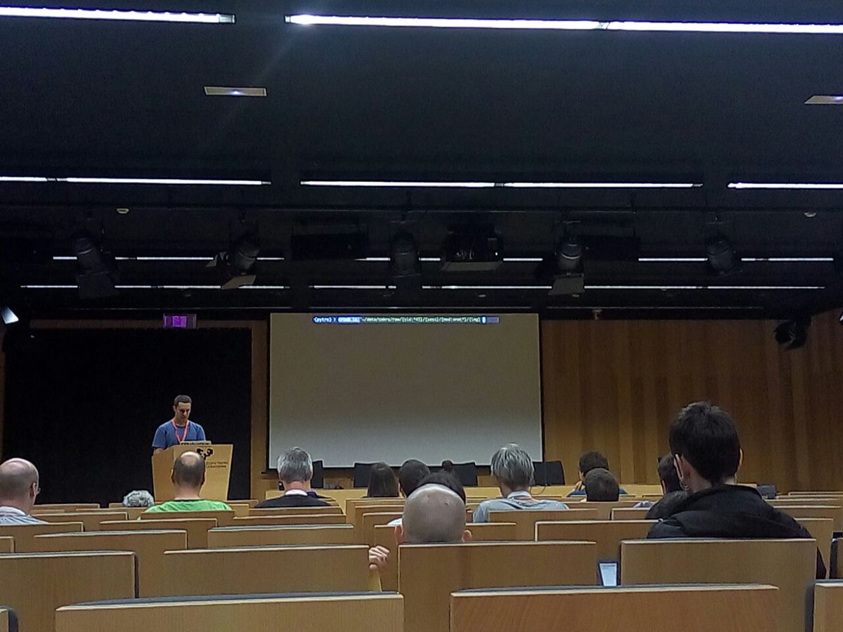 acpyss's tweet image. Lightning talk time! pip install pyjokes! @pyjokes_bot #pyss16