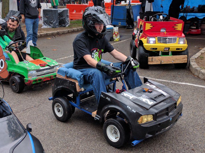 RobotsInHeels's tweet photo. My students are doing #PowerRacing! #worldmakerfaire #wmf16 #mfny @frc1257 https://t.co/B790B2cDLN