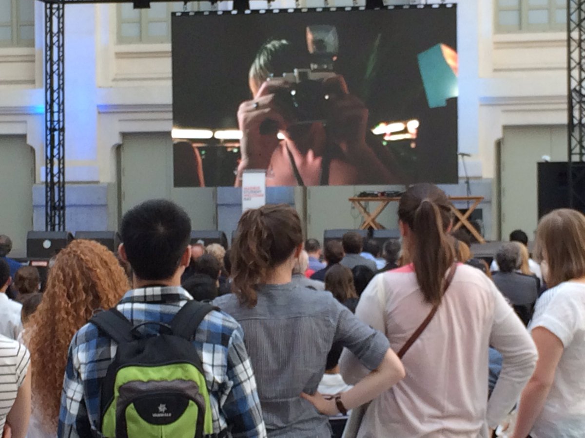 ESERP's tweet photo. Los estudiantes están conociendo #ESERP en #MSWD2016. ¿Y tú? ¡Te esperamos hasta las 20.00 en el Palacio de Cibeles! https://t.co/rjn7ZC9Qqw