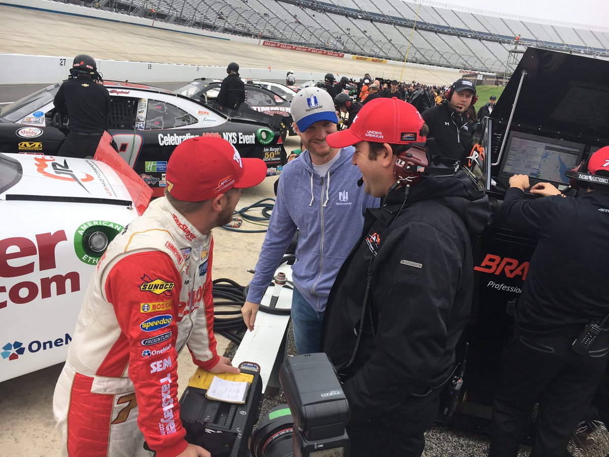 JRMotorsports's tweet photo. The bossman @DaleJr stopping by to chat with @J_Allgaier before qualifying. https://t.co/VxHamGjAje