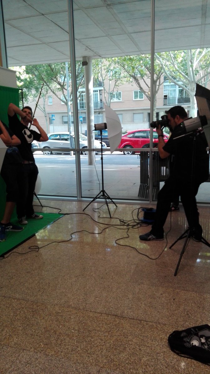 CiudadRealStart's tweet photo. Photocall de #CRSTART2016 https://t.co/utBRETcRnk