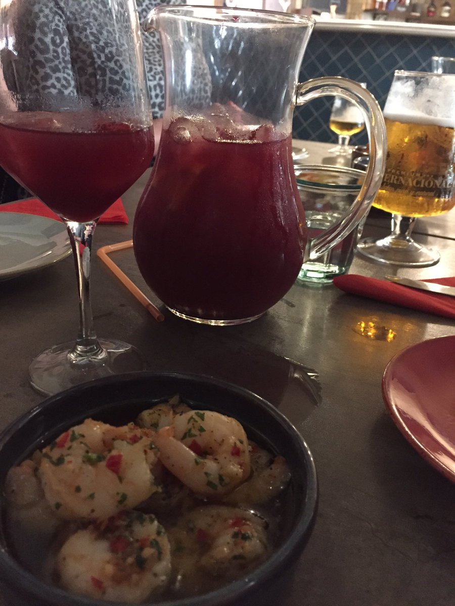 Fittoswan's tweet photo. @TapasSouth #sangria #gambas #leopardtop https://t.co/M45mpui8WX