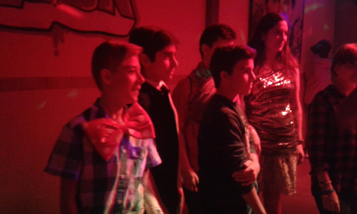 CJ_SotoJoven's tweet photo. Y llegó el momento de la #RandomParty del Centro!!!! A disfrutar!!! https://t.co/DDPGujIplx