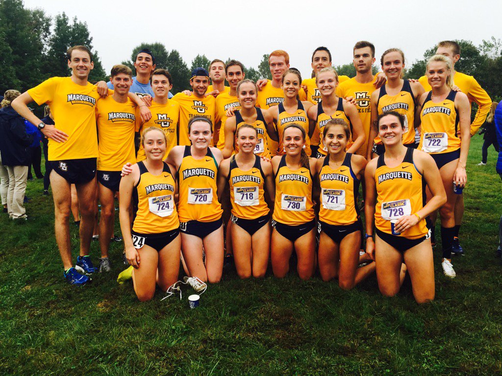 Clare_Bearrr12's tweet photo. Women's and Men's XC supporting each other in Louisville! @MarqSAAC #gotafterit #athletessupportingathletes https://t.co/vtE58lFVcZ