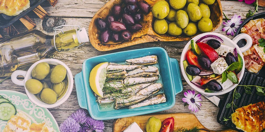 Tripadvisor's tweet image. Experience luxury on the island of #Santorini! Book a sailboat tour, visit a winery &amp;amp; more on TripAdvisor! tripadv.sr/2dg89ij