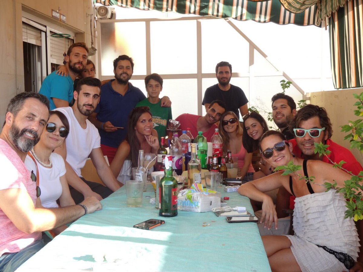 SeniorMascVerde's tweet photo. La temporada de comidas tb ha comenzado!! #GrandeEkipo ##123SantaAna #Family #Friends @BarcosyPutas #QuedanMuchasPendientes #VengaVaLaUltima https://t.co/GtgxuChmda