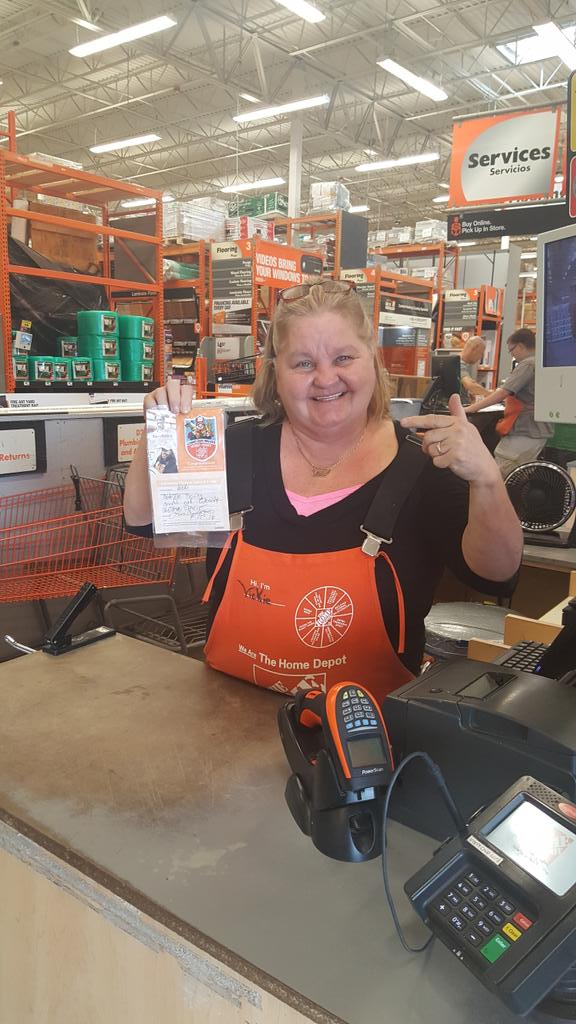 cravens_m's tweet photo. Great job Vickie! Delivering on  the Orange Promise and driving credit .@JOsgoodHD @kjl265 https://t.co/4QL3lzrF8A