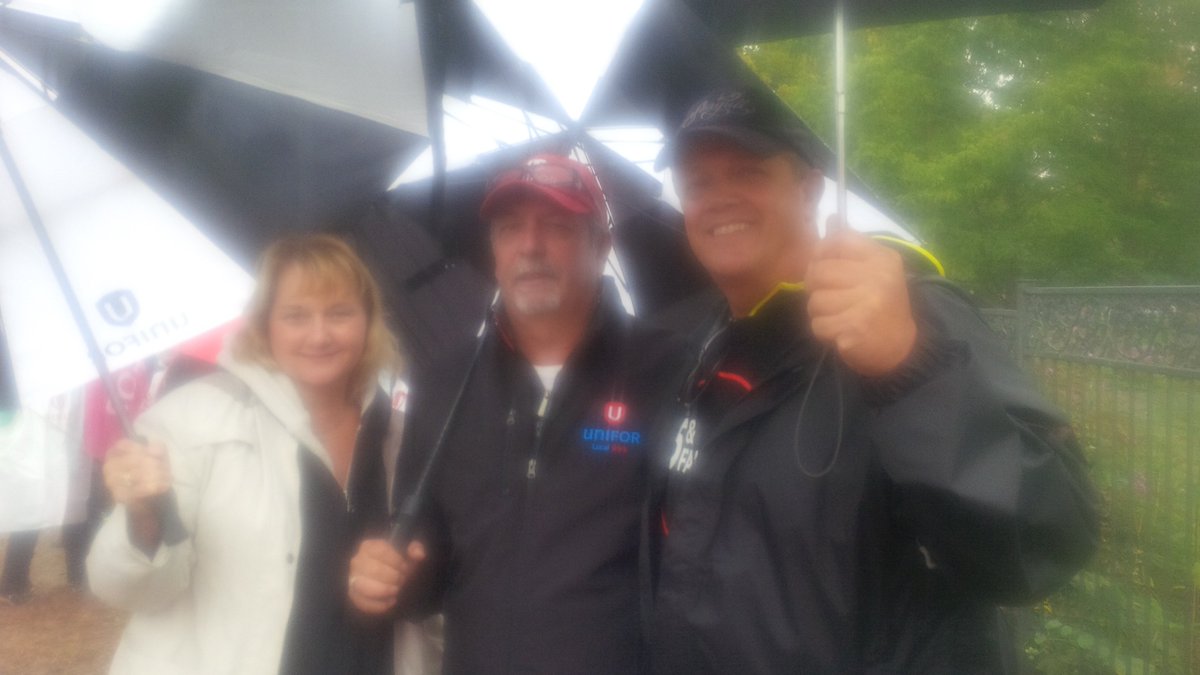 Gary_787's tweet photo. Gasworkers making a difference. Decent wages decent work. https://t.co/e7qtw3Dzj5
