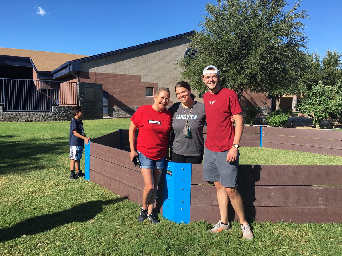 CamelviewMSD38's tweet photo. We are so excited and fortunate to have new playground equipment installed at our school 💚 https://t.co/Ddr5XYYxpn