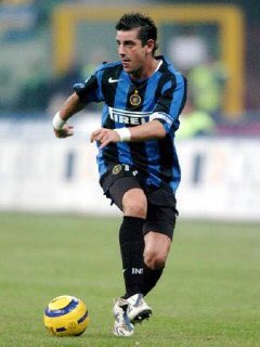 のわっち ジェンナーロ イヴァン ガットゥーゾ Gennaro Ivan Gattuso ご存知の闘犬です リンギオですね ピルロが活きたのはこの人たちのおかげだと思ってます のわっち ジェンナーロ イヴァン ガットゥーゾ Gennaro Ivan Gattuso ご存知の闘犬です リンギオですね ピルロが活きたのはこの人たちのおかげだと思ってます