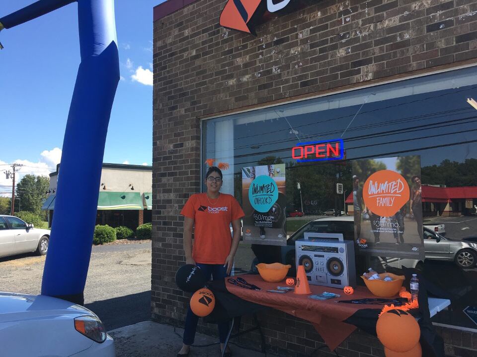 CK75Enterprise's tweet photo. Where you at? #BoostMobile #CK75 #MtAiry #WinstonSalem @SPGWinston @mstockton_spg https://t.co/L40fhn5a2D