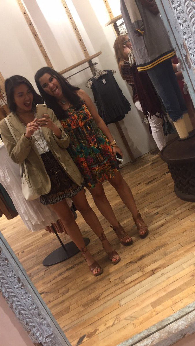 EmilyEH's tweet photo. Happy Birthday to my beautiful bestfriend! Love ya crazy child @bradley_brooke https://t.co/CdpZ0wiYvG