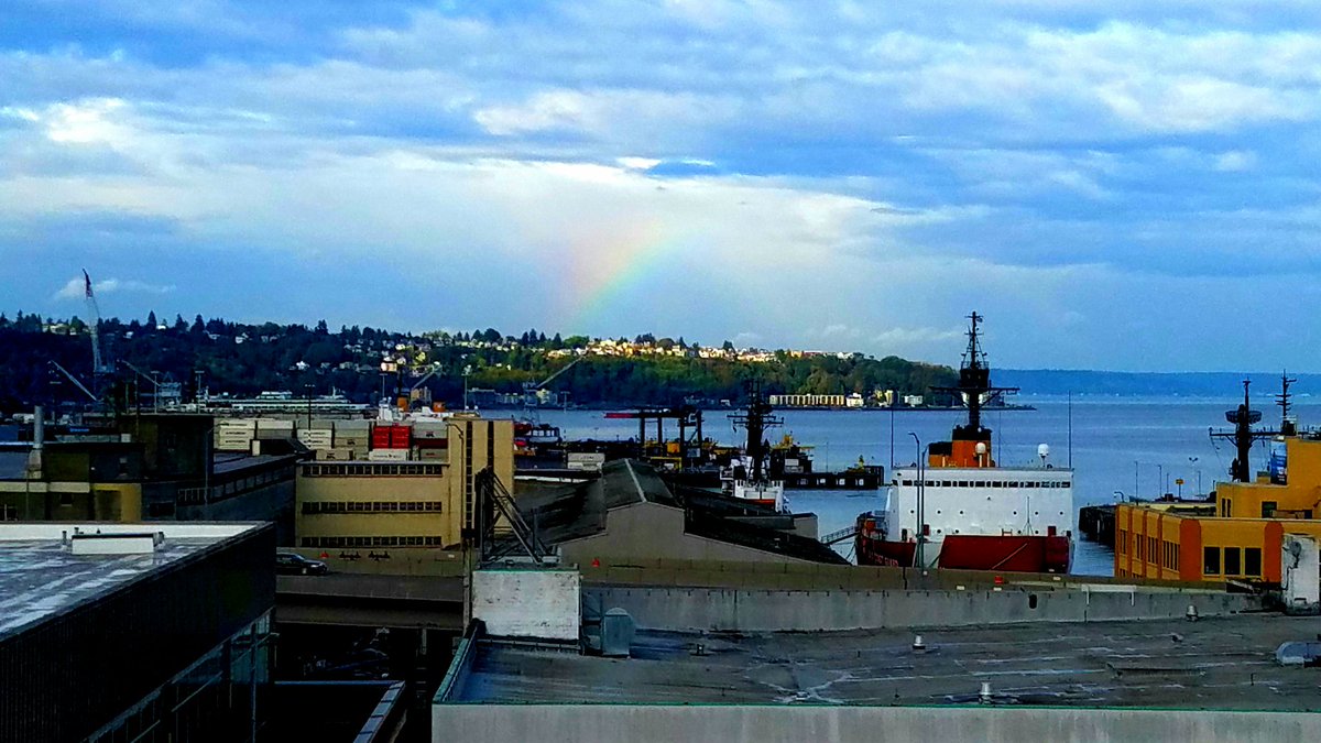 It's not very pronounced, but West Seattle is getting a colorful treat this morning.