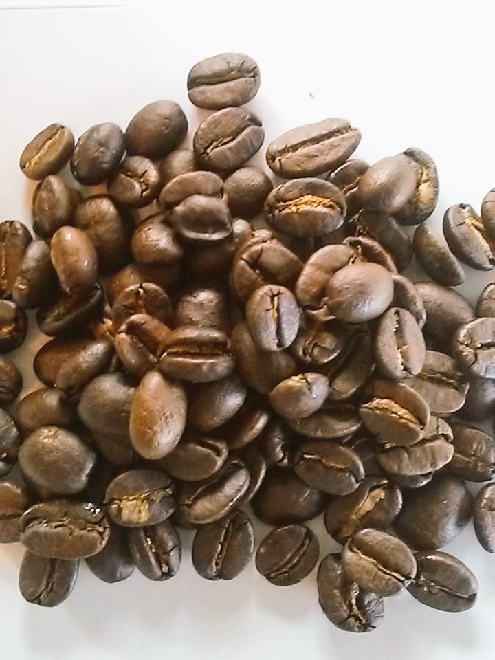 Chipped_Mug's tweet photo. At the 49th Annual Floyd Craft Fair! 
Here until 5 today.
#SmallBatchRoasted  #FloydVA #WholeBeanCoffee #FreshIsBest https://t.co/JheaiowVks