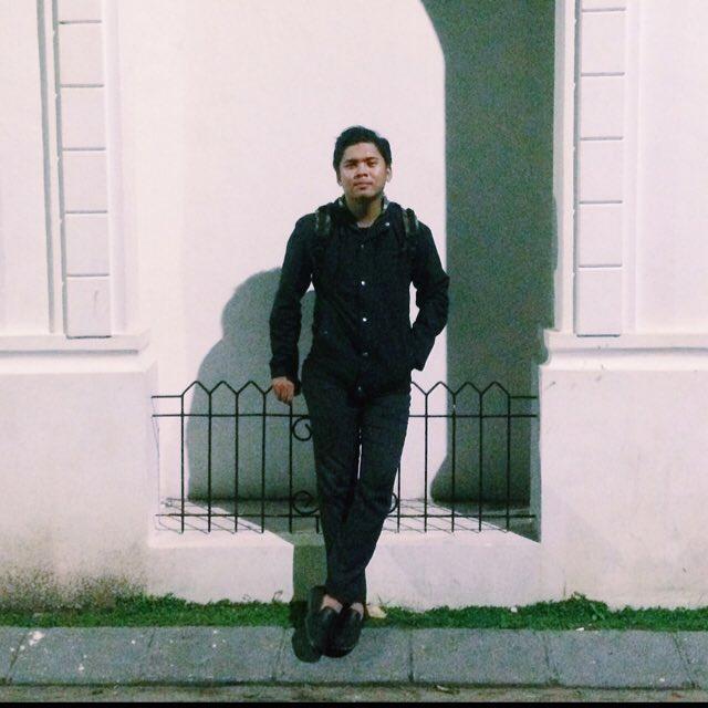 rizki_azmi's tweet photo. Come hangout with me on #BIGOLIVE. https://t.co/T5ejNAnTqn https://t.co/k4ZQ6jyG8C