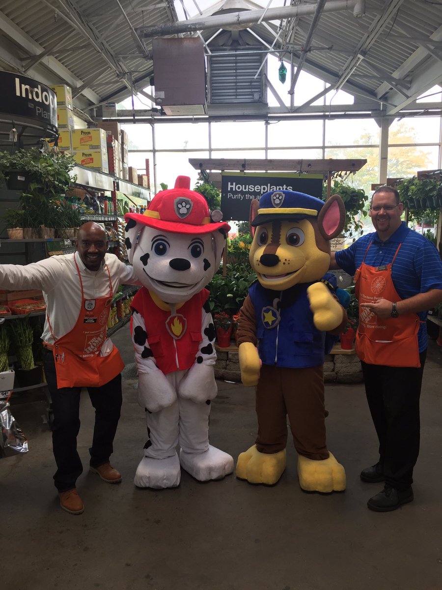 ASM George &amp; I jumped the line to get in with the Paw Patrol #4112