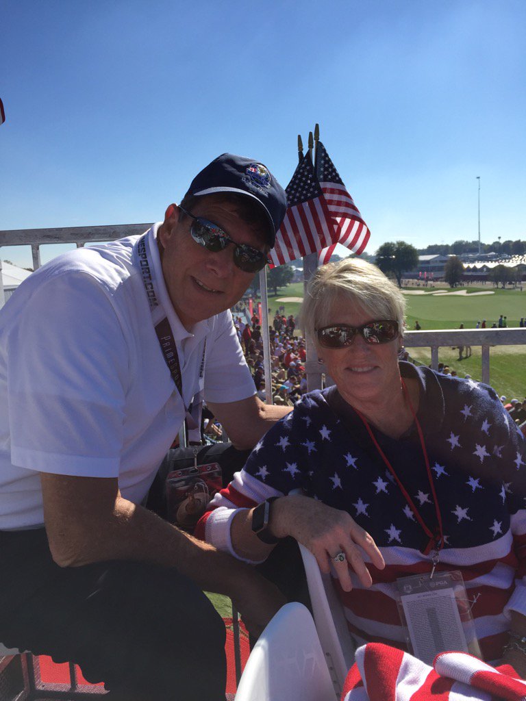 csp1981's tweet photo. #rydercupcam We are 13..Go USA #Merica https://t.co/TMfelXJvCn