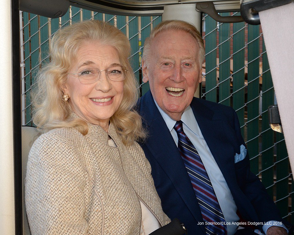 9/30/16-Something Current-LAD-3,SF-9 by Jon SooHoo/LA Dodgers dodgersphotog.mlblogs.com/2016/10/01/930…