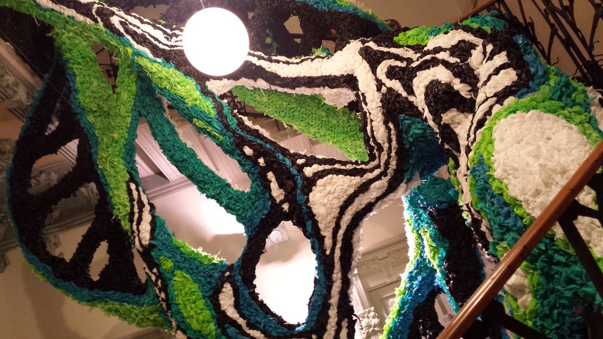 bibazzit's tweet photo. Le immagini non rendono giustizia alla bellezza di Flux di Crystal Wagner a Villa Bernasconi di Cernobbio prr Miniartextil. Andateci! https://t.co/HzB0S7iNSK