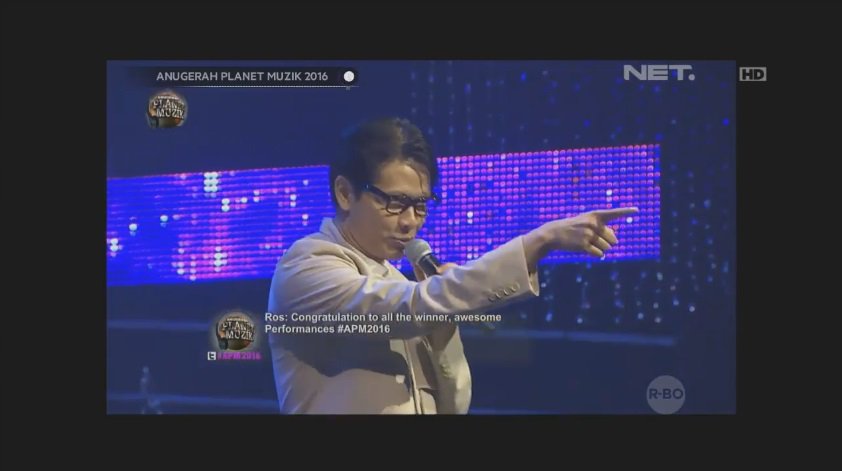 mdtvindonesia's tweet photo. Suara khas @armandmaulana membuat panggung Anugerah Planet Muzik semakin hingar bingar #APM2016onNET https://t.co/wZVorv3VAF