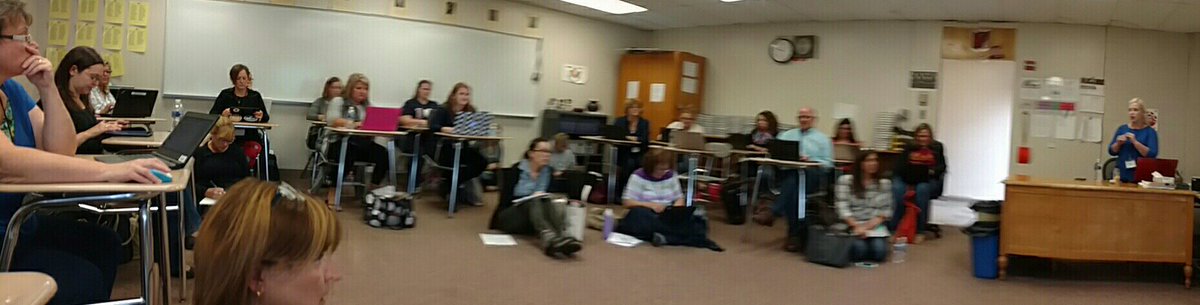 VTurner8's tweet photo. Have to sit on the floor for Sarah's packed session on The WOW! factor #NEOTIE2016 Great info! @PHS_STEM https://t.co/uDFRFQCwNY