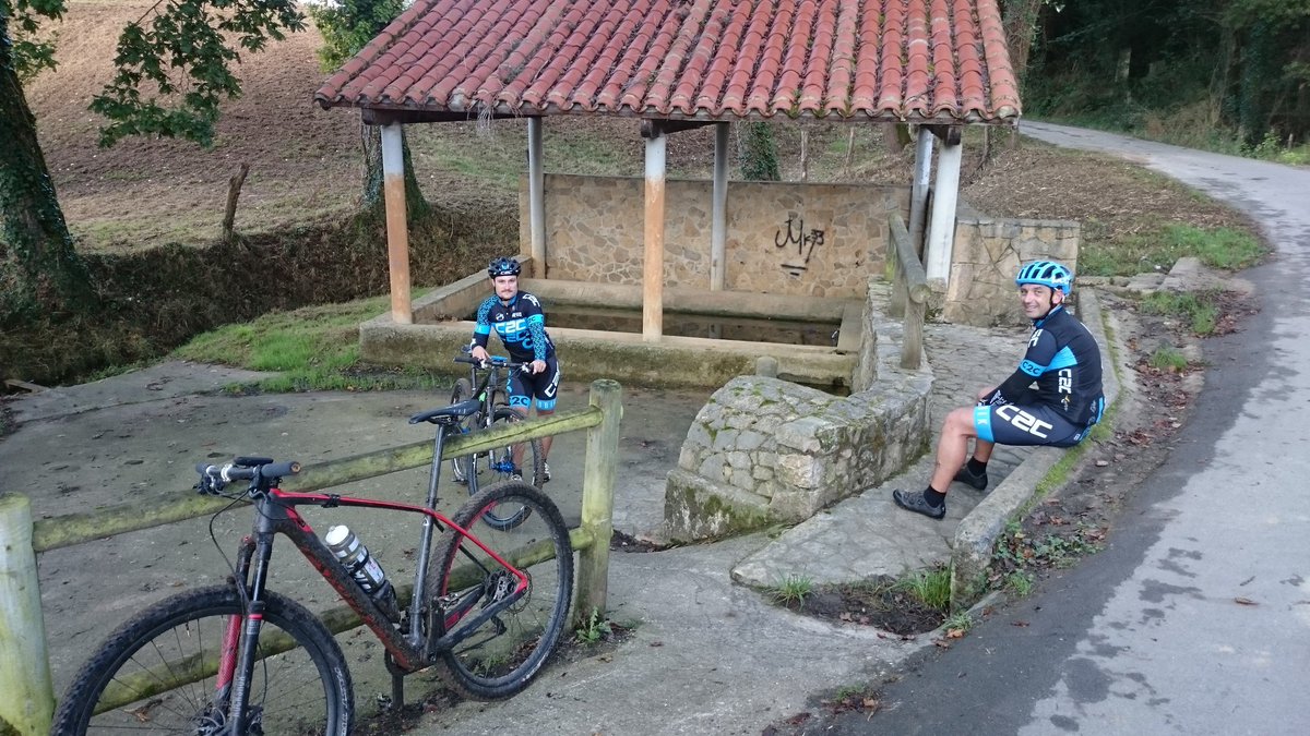 centenoc2c's tweet photo. #ciclismodemontana #Asturias @labicicletaovd @continentallugones @IRN https://t.co/BSyF6yAvhd