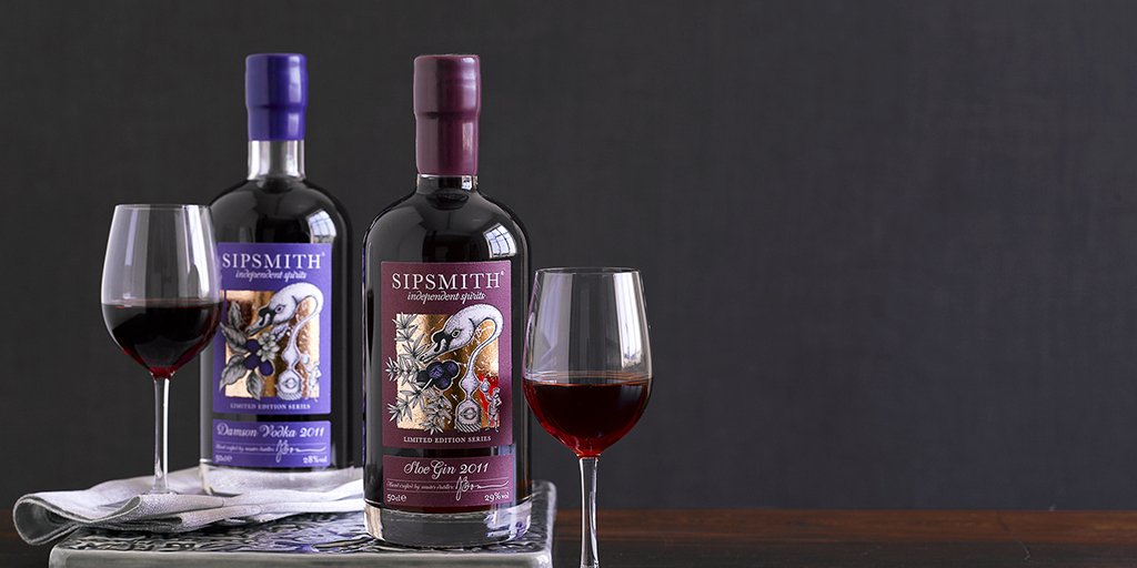 waitrosewine's tweet photo. Sipsmith Sloe #Gin is bursting with sweet cassis flavours but offset by a delicate tartness - a perfect autumn drink https://t.co/G2A80NyF02 https://t.co/Oj9eJ4MLBd