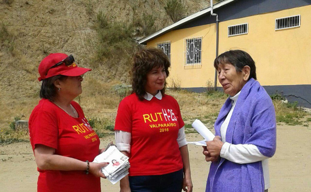 Chiobtos's tweet photo. Con la camiseta bien puesta junto a los vecinos de #LagunaVerde #RutH25 https://t.co/zDssHxfCR1
