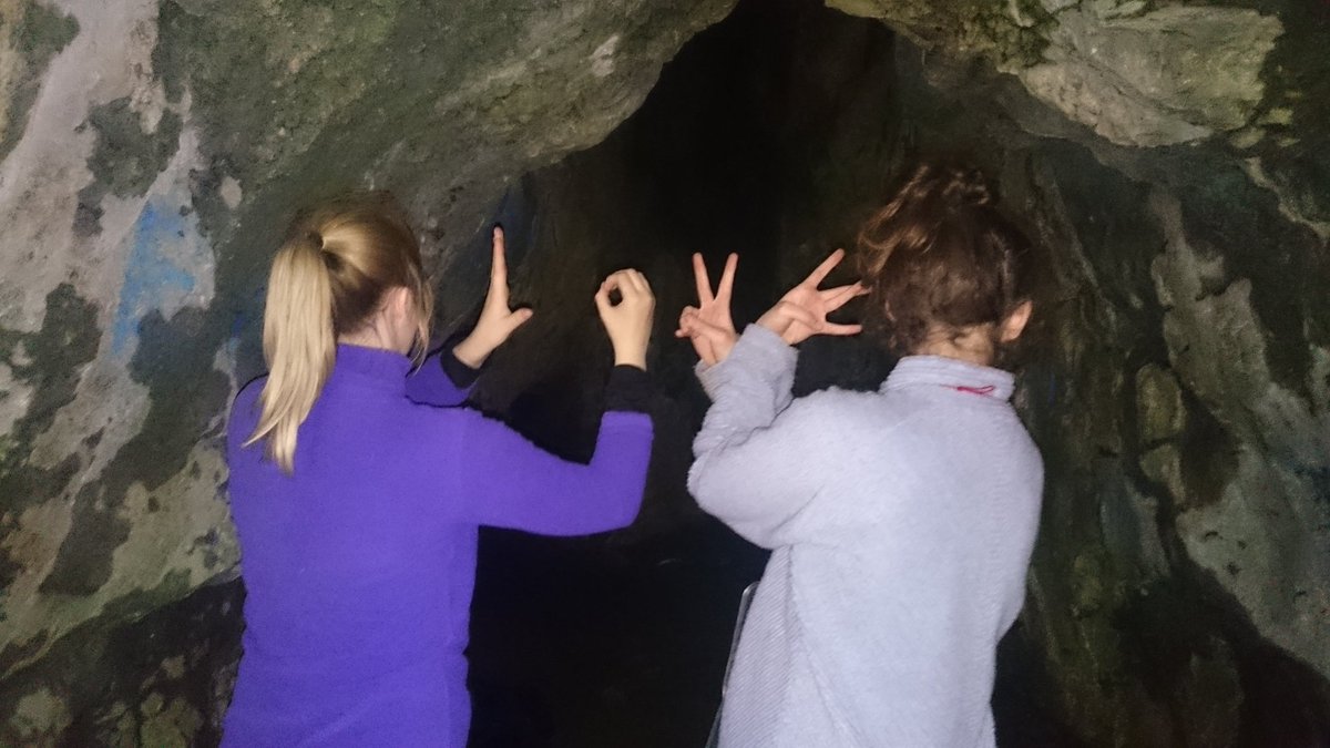 OMERADofE's tweet photo. Great day out on silver practice walk 1 and not too much rain!! #lovedofe #Dovedale #straightenthed https://t.co/oAQ8RM7Ee3