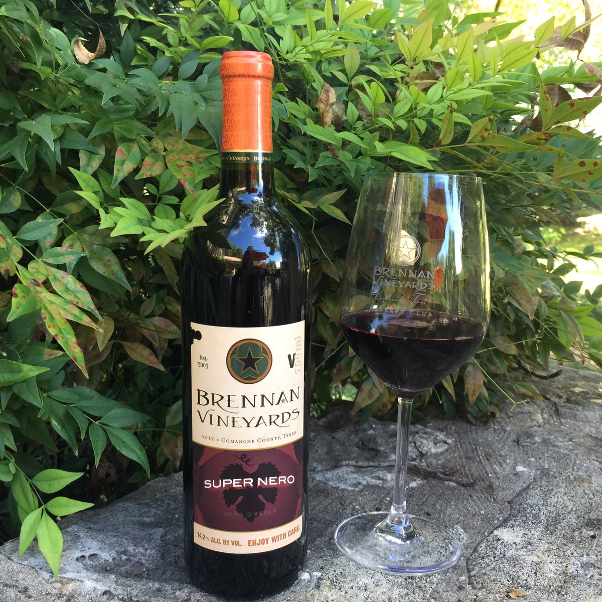 Club members rejoice! It's  #txwinemonth and look what we got out of the library just for you... 2012 Super Nero!