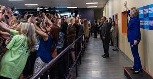 _LexRenee's tweet photo. "New #marketing means being part of the experience" @NancyRichmond #selfie #leadersgetsocial #socialmedia https://t.co/FZadTTzQ5l